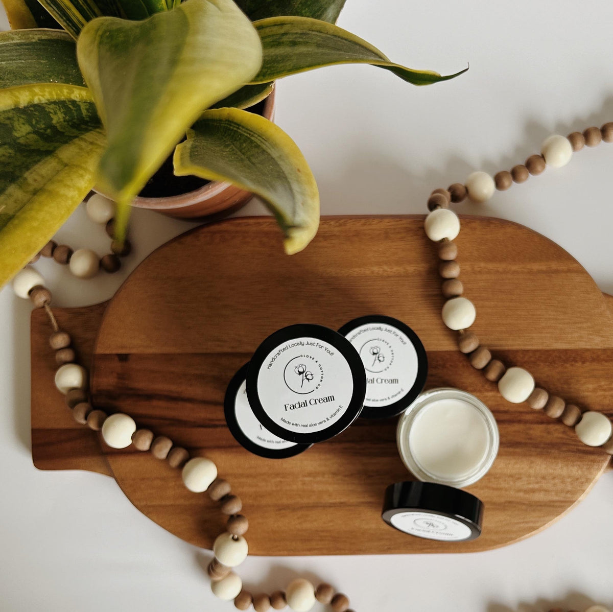 Aloe Vera Facial Cream: Lightweight, Fragrance-Free Moisturizer